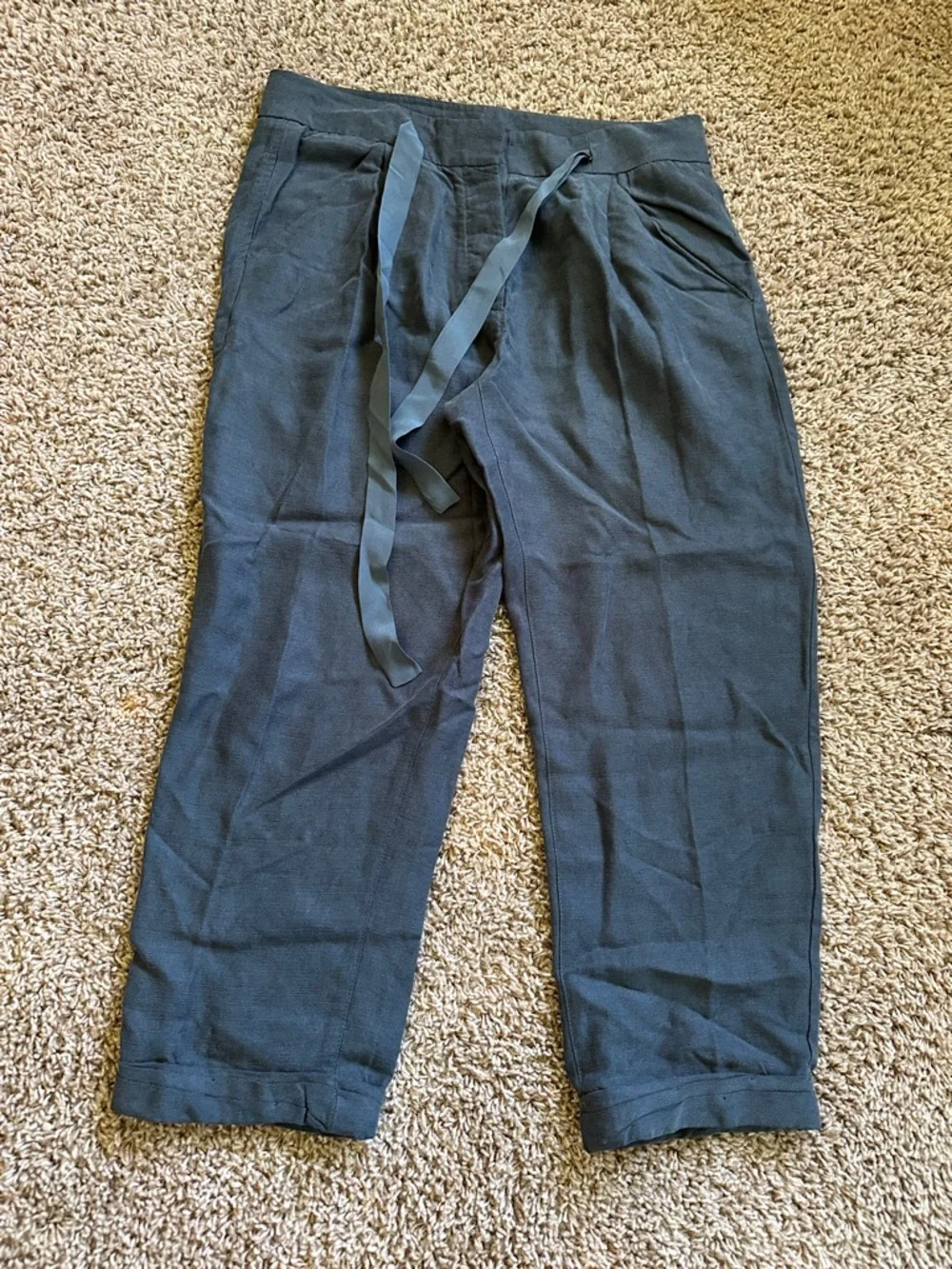 Wilfred Dusty Blue Linen Crop Capri Pants with Adjustable Ribbon Front Aritzia